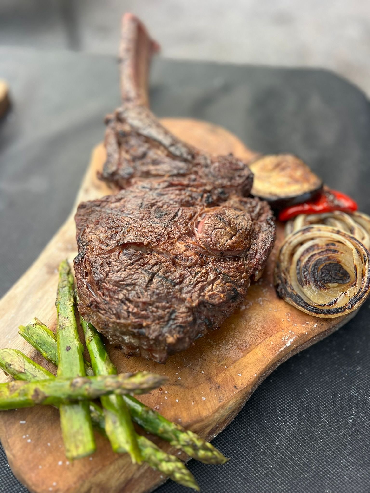 Tomahawk steak premium a la brasa